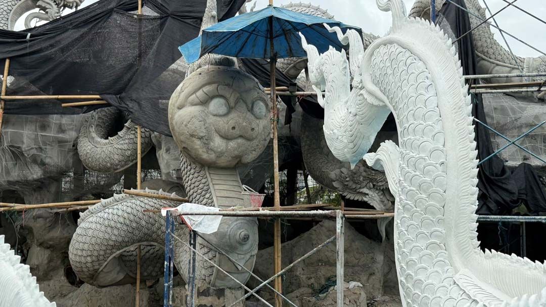 ประชาชนแห่ชม‘พญานาคน้อย’ หน้าตาน่ารักที่‘อุทยานพญานาค’วัดดอนใหญ่