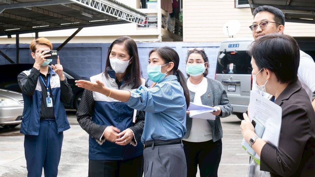 ชาวเจริญนครอุ่นใจ 'บ้านรักษ์ สหคลินิก' ใกล้ชุมชน ใช้สิทธิบัตรทองรักษาสะดวก ลดแออัดโรงพยาบาล