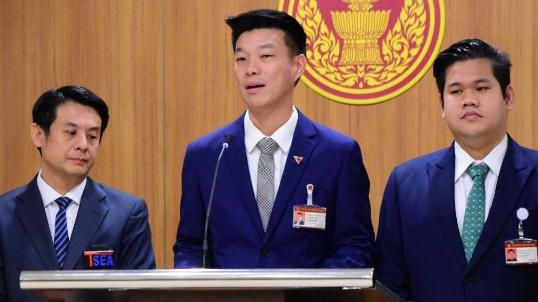 'เท้ง'ย้ำมุ่งสกัดนายกฯนอกระบบ ปัดหนุน'อนุทิน' ไม่ได้เล็งใครนั่งนายกฯชั่วคราว