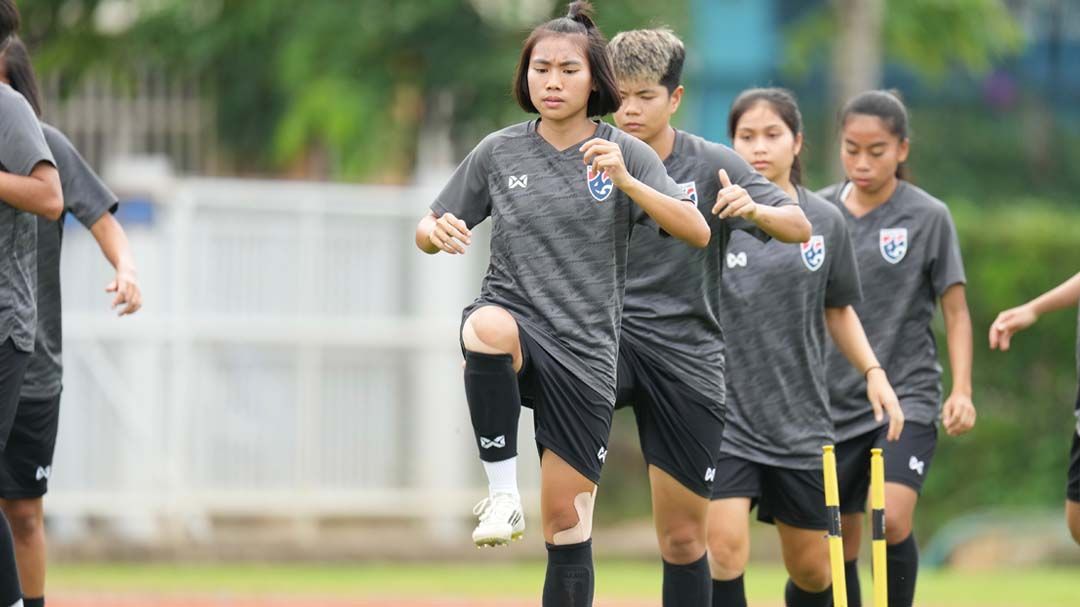 ‘ฟุตบอลหญิงไทย’ซ้อมครั้งสุดท้าย ก่อนชนอินเดีย ‘จิราภรณ์’ตั้งเป้ายิงพาทีมเข้ารอบต่อไป