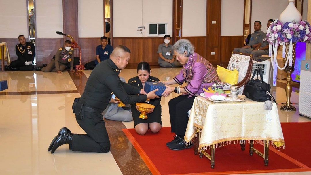 'สมเด็จพระเทพฯ' ทรงห่วงใย พระราชทานพระให้ 'มทภ.2' แจกจ่ายทหารชายแดนไทย-กัมพูชา