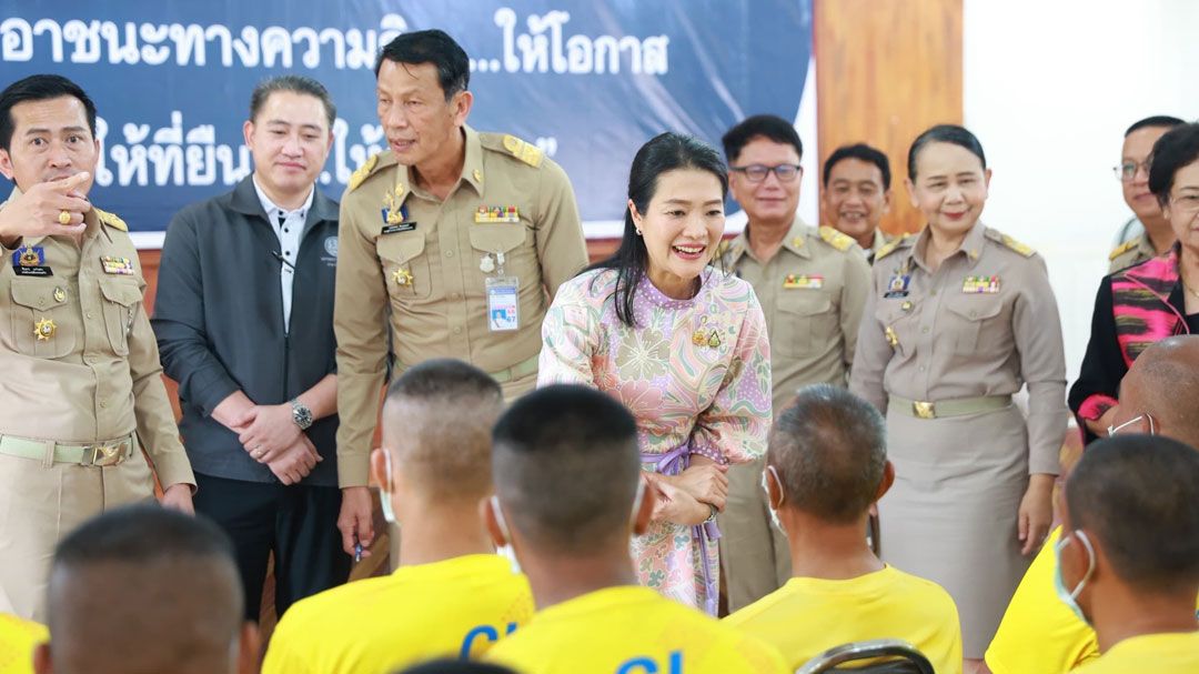 'มท.2' ลงพื้นที่ศูนย์CIขอนแก่น ย้ำ'ส่วนร่วมของชุมชน'พลังสำคัญปกป้องหวนกลับวงจรยาเสพติด