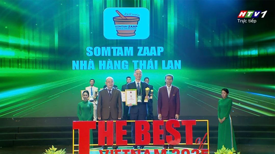 'ส้มตำแซ่บ เวียดนาม' คว้ารางวัล 'The Best of Vietnam 2025'
