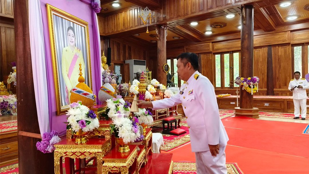 พระองค์เจ้าอทิตยาทรกิติคุณ-ทรงพระกรุณาประทาน'เทียนประทีปวิจิตรฯ'แด่เจ้าอาวาสวัดไพรพัฒนา