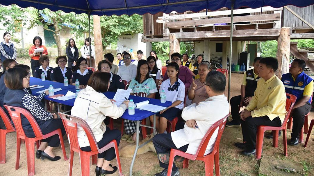 ชมรมแม่บ้านมหาดไทย จ.ลำปาง เยี่ยมนักเรียนทุนมูลนิธิร่วมจิตต์ฯ
