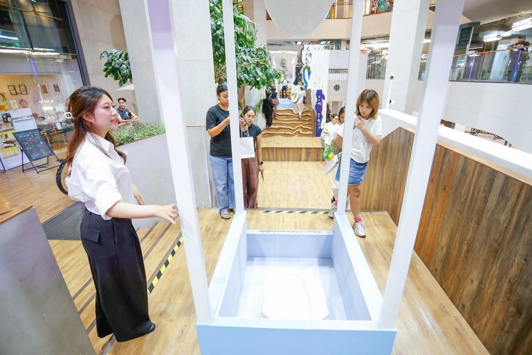 ม.กรุงเทพ ร่วมขับเคลื่อนสังคม ผ่าน ‘ศิลปะ’ กับ ‘นิทรรศการ’ 'เลือน–จำ' เสียงสะท้อนจากสองโลก