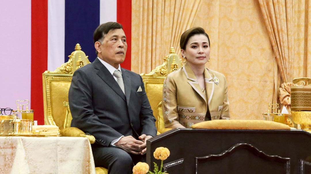 ‘ในหลวง-พระราชินี’เสด็จฯทรงเป็นองค์ประธานงาน‘ปูทาง...สู่การตื่นรู้ ธรรมนาวา‘วัง’ (ภาคประชาชน)’