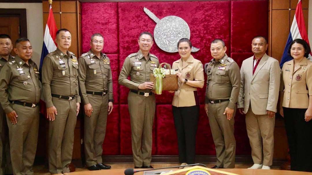 ‘อุปนายกสมาคมแม่บ้านตำรวจ’ตรวจเยี่ยมผลโครงการ‘ครอบครัวตำรวจ เราไม่ทิ้งกัน’