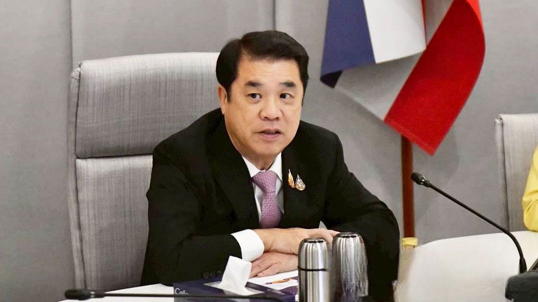 สุริยะ  สั่งการ กพท. - บวท. เฝ้าติดตามสถานการณ์-พร้อมอำนวยความสะดวกเครื่องบินทหารเป็นอันดับแรก