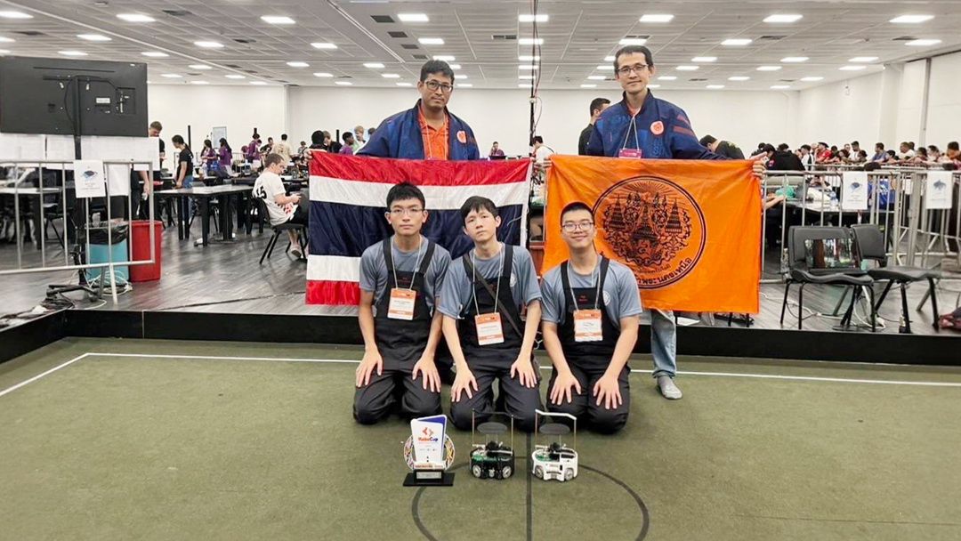 ทีม TPA-iPES จากโรงเรียนเตรียมวิศวฯ มจพ. คว้ารางวัลชนะเลิศ 'RoboCup 2025 Salvador'