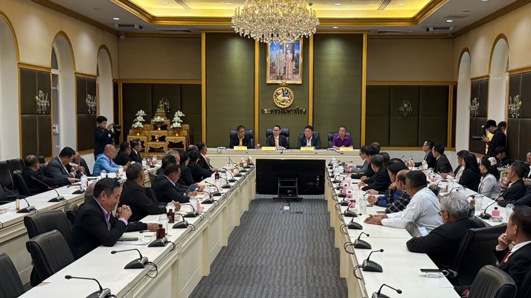 3 สมาคมฯใหญ่ตบเท้าพบ มท.3 ยื่นหนังสื่อทวงถามงบกระจุกอย่างไม่เป็นธรรม