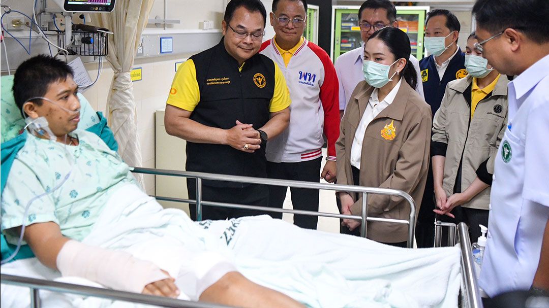 'อิ๊งค์'ลงพื้นที่ให้กำลังใจชาวสุรินทร์ เยี่ยมผู้ได้รับบาดเจ็บเหตุปะทะชายแดนไทย-เขมร