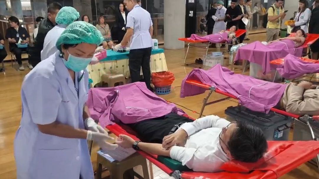 วุฒิสภาผ่าวิกฤติชายแดน! 'สว.- ข้าราชการ'รวมพลังบริจาคเลือดช่วยผู้ประสบภัยเหตุปะทะ