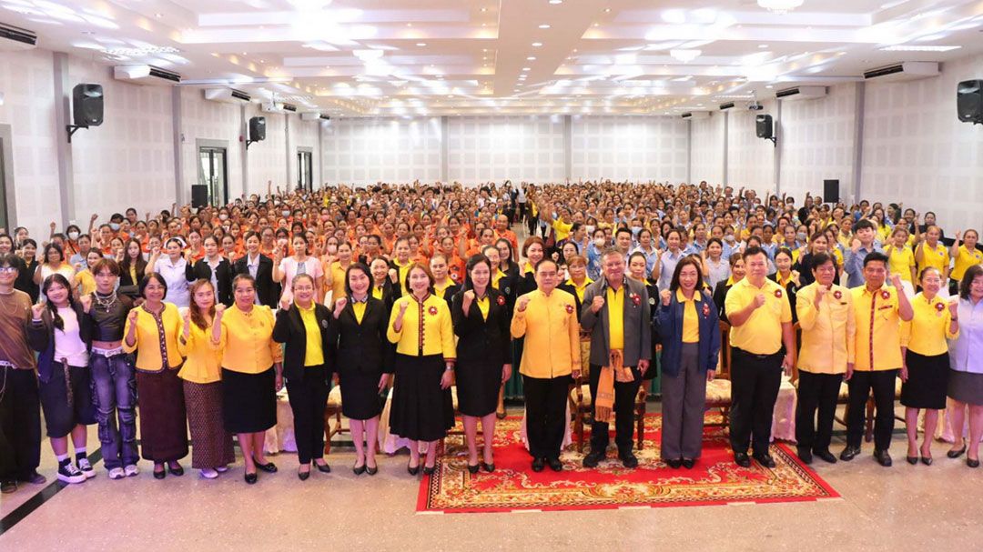 สสจ.กาฬสินธุ์-เดินหน้าขับเคลื่อน 'คัดกรองมะเร็งครบวงจร' เพื่อสุขภาวะที่ดี ปชช.