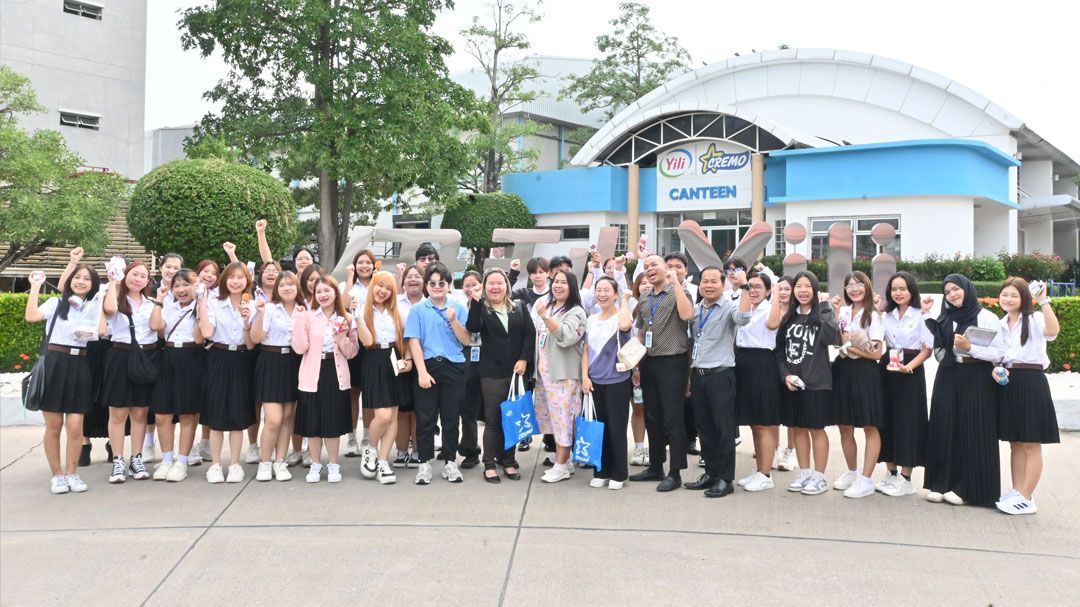คณะศิลปศาสตร์ DPU พานักศึกษาปี 1 สาขาภาษาจีนธุรกิจ ทัศนศึกษาดูงาน 'จอมธนา กรุ๊ป Yili Thailand'