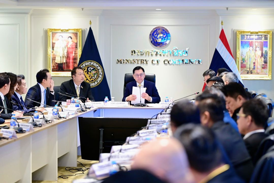 จตุพร รับข้อเสนอสภา SME พาณิชย์เป็นที่พึ่งผู้ประกอบการ ปรับตัวทันการค้าโลก พร้อมเป็นมาเฟียปกป้องภาคธุรกิจไทย