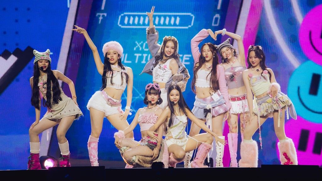‘XOXO MULTIVERSE CONCERT’ พาทุกคนท่องโลกมัลติเวิร์ส โชว์สุดพิเศษและโมเม้นสุดประทับใจ