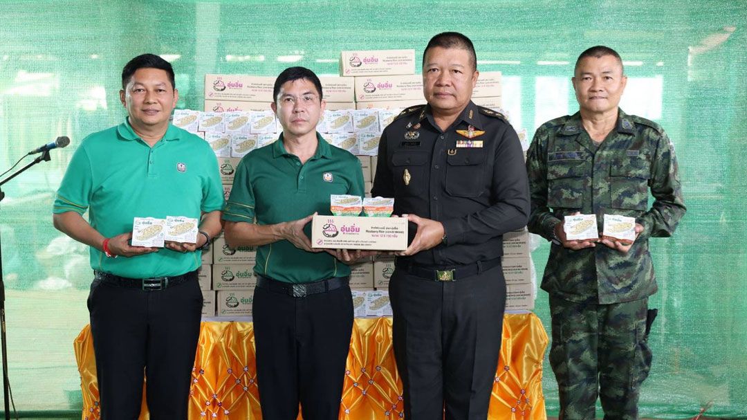 ธ.ก.ส. ส่งมอบความช่วยเหลือ 2 ครอบครัวทหารกล้า