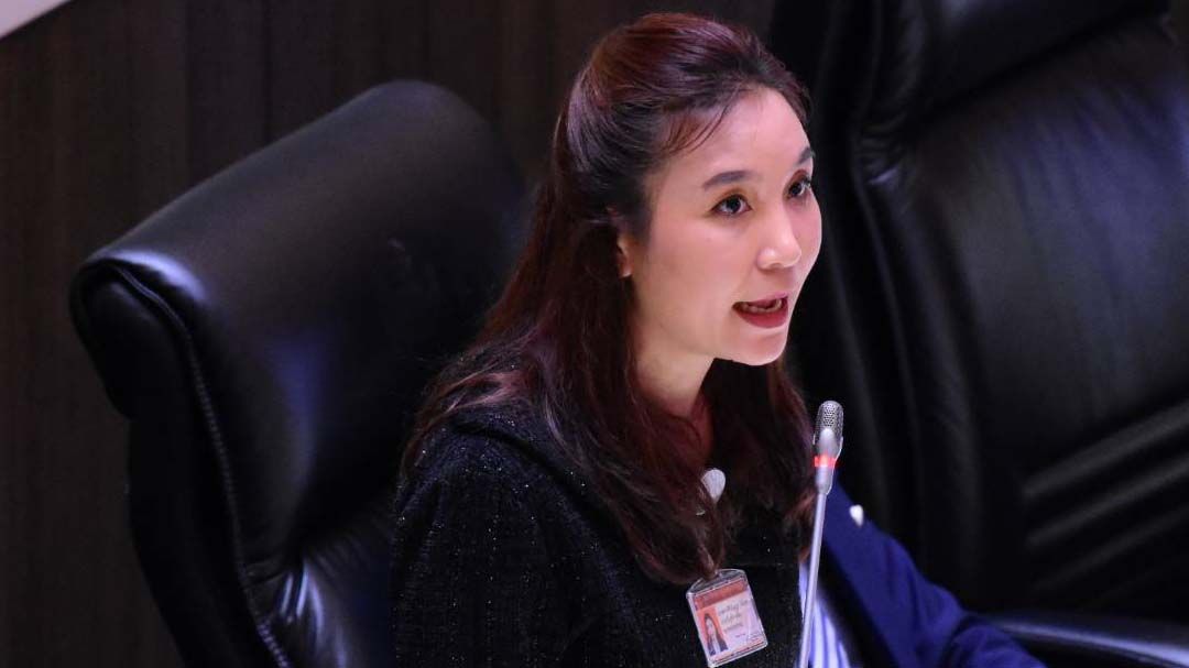 ‘ศิริกัญญา’อภิปรายหั่นทิ้ง‘งบกลาง’ 5 หมื่นล้านบาท หลังพบถูกโยกชำระหนี้ส่วนอื่น