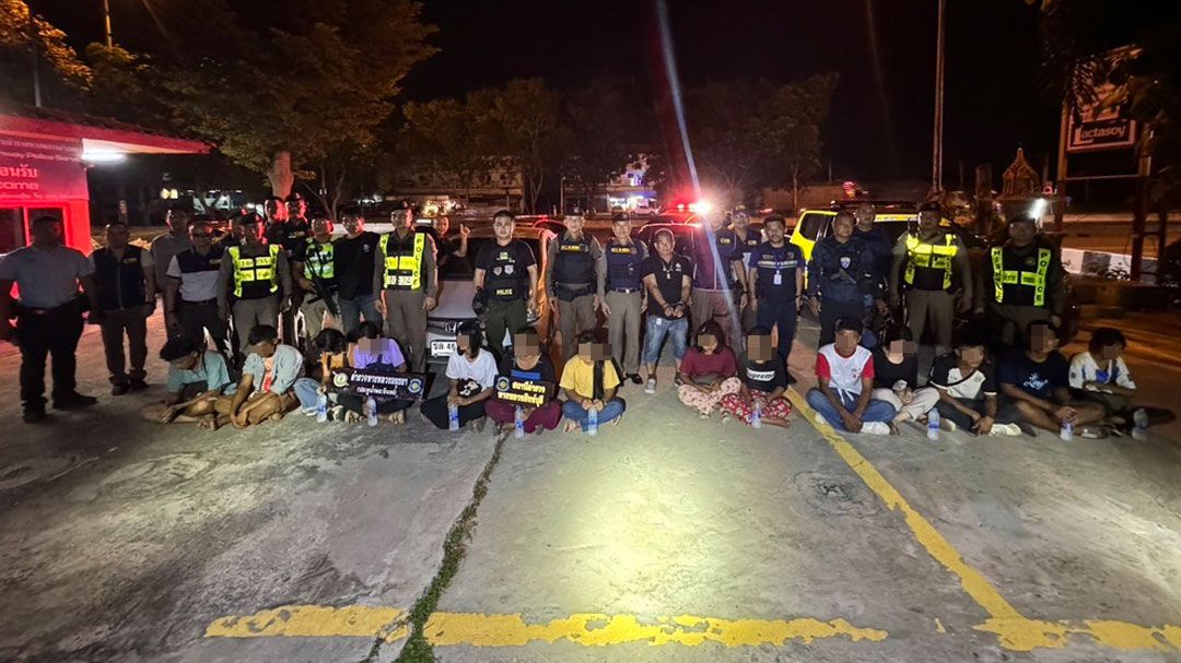 ตร.ทางหลวงสกัดจับขบวนการลักลอบขนแรงงานข้ามชาติสารภาพรับจ้างทำมาแล้วหลายครั้ง