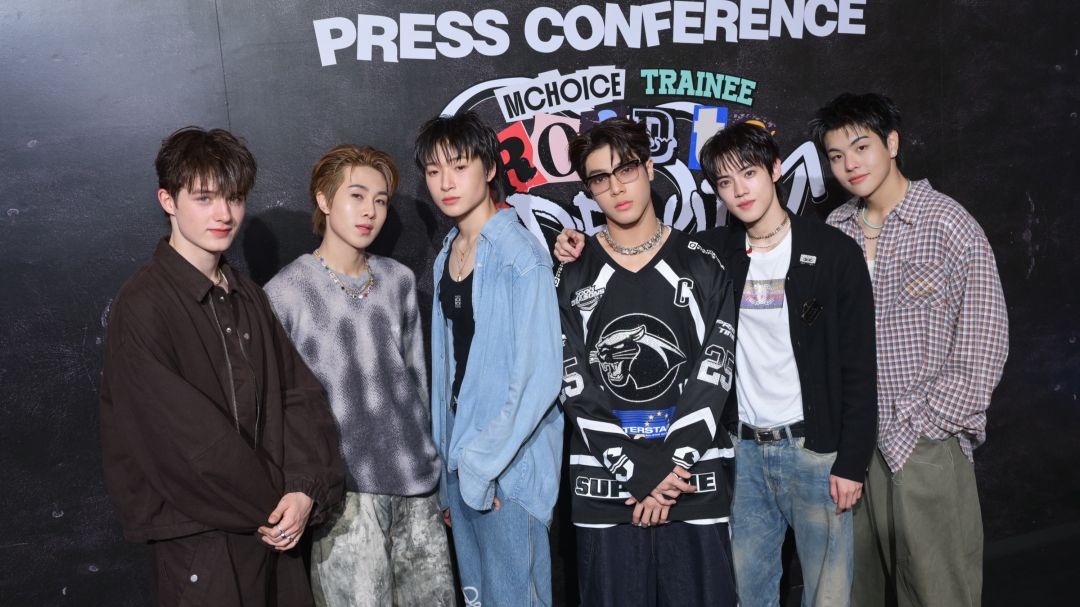 ‘แซม-เลออน-พาย-พี-ติวเตอร์-เบ็น’ แฮปปี้สุด ได้ หนุ่ม ‘ปอร์เช่ ศิวกร’ รับหน้าที่ PRODUCER เพลง ‘THEME’