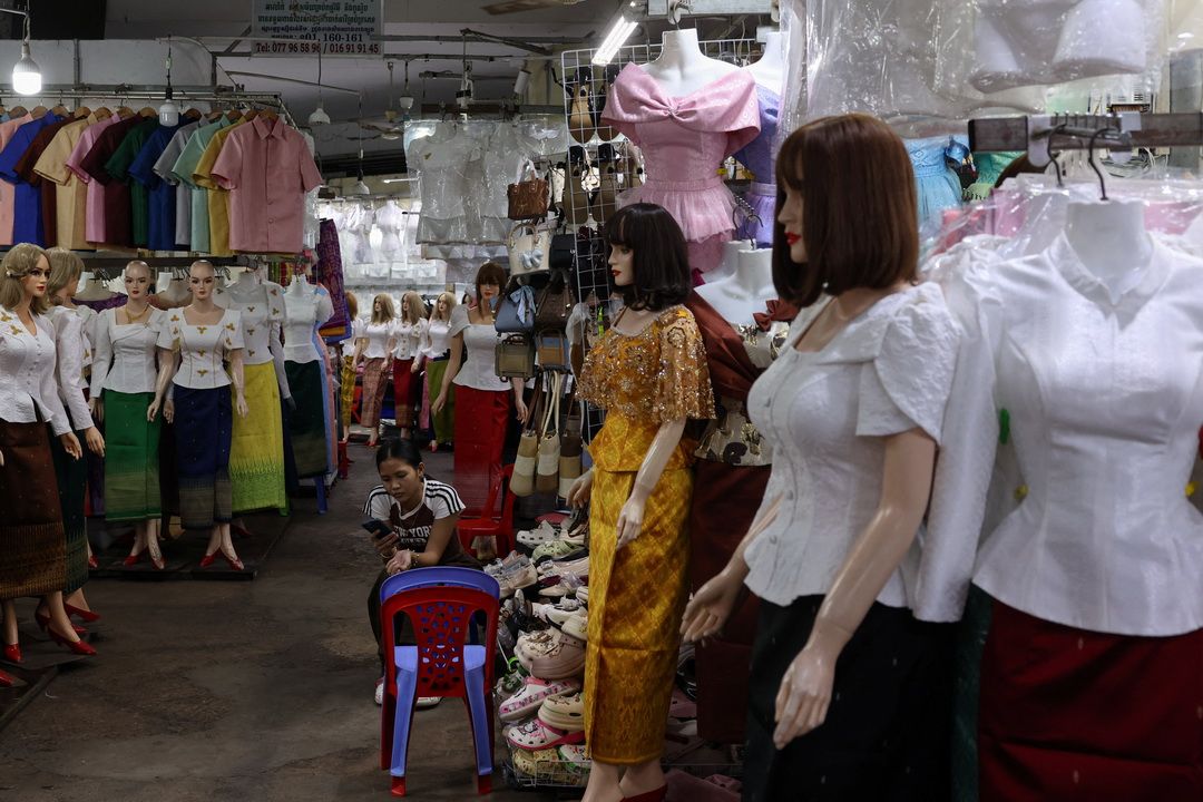 บทความพิเศษ : ‘รู้เขารู้เขมร’ อุตสาหกรรมเสื้อผ้า รองเท้า และกระเป๋าของกัมพูชา