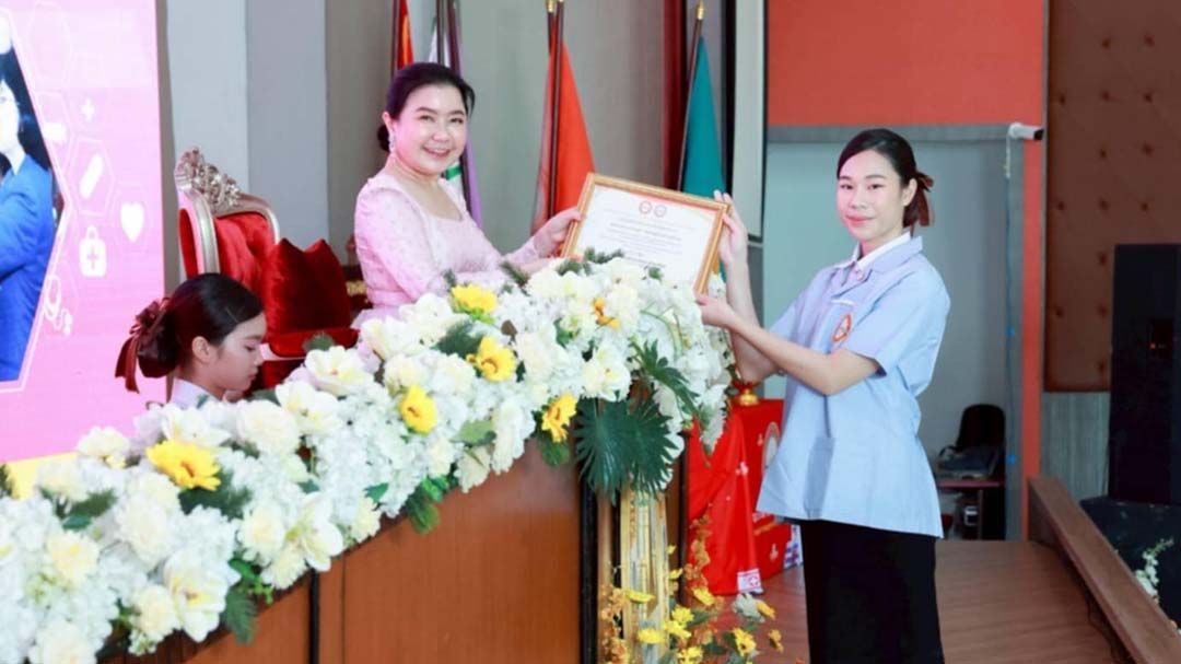 ‘มกธ.’จัดพิธีมอบเข็มวิทยฐานะและเสื้อประจำสาขาแก่นักศึกษาคณะสาธารณสุขศาสตร์ ปีการศึกษา2568