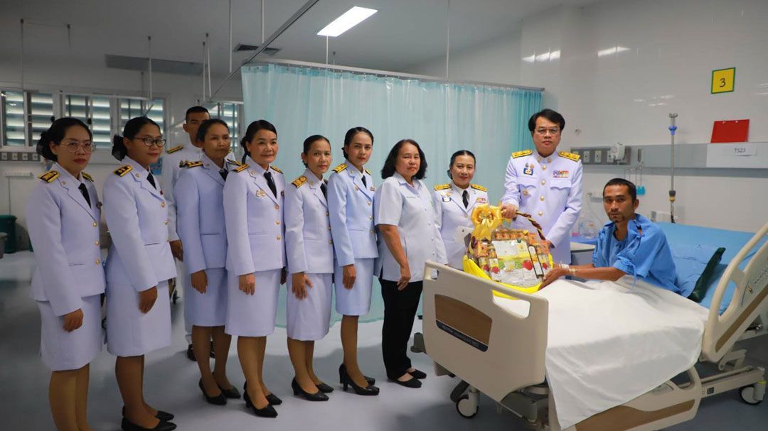 ‘ในหลวง-พระราชินี’ ทรงห่วงใยกำลังพล ที่ได้รับบาดเจ็บเหตุปะทะชายแดน
