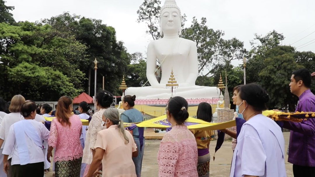 รายงานพิเศษ : ไทยเชื้อสายมอญบางขันหมาก สืบสานประเพณี ตักบาตรน้ำผึ้งสารเดือน 10 สืบทอดมากว่า 100 ปี