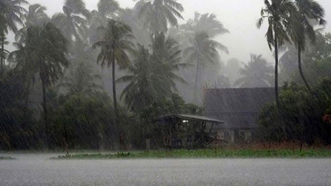 เตือนไทยฝนถล่ม  49จังหวัดตกหนัก  ปากน้ำจมบาดาล  พัทยาน้ำรอระบาย