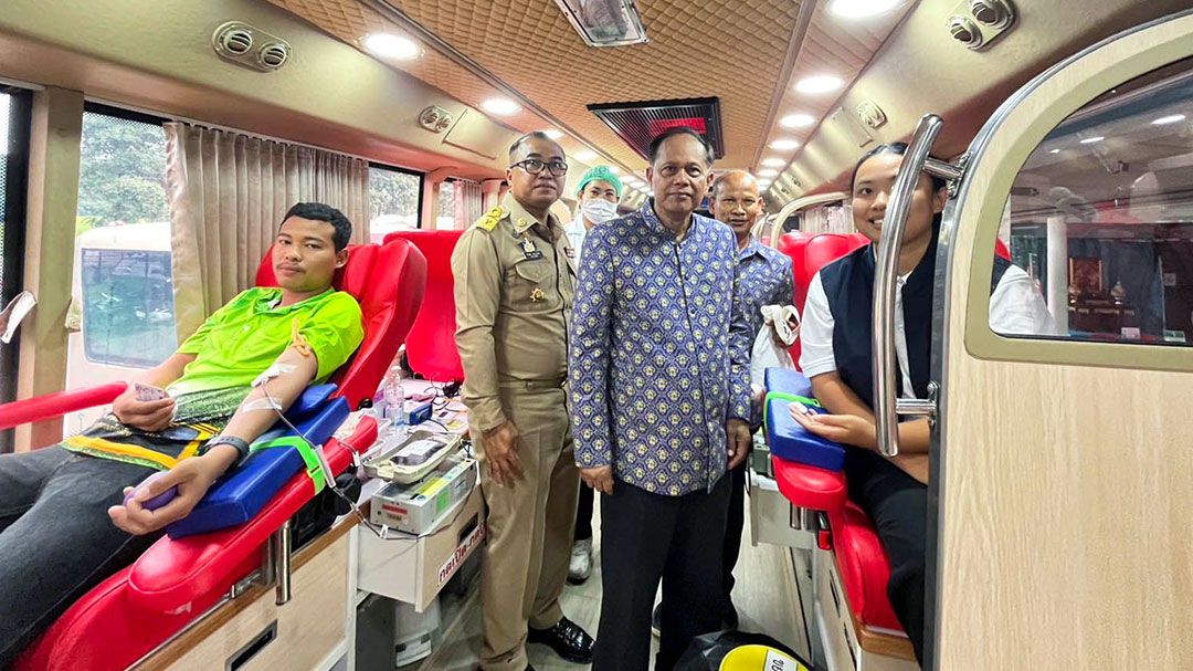 พ่อเมืองประจวบฯ ออกหน่วย บำบัดทุกข์บำรุงสุข ชาวหัวหิน