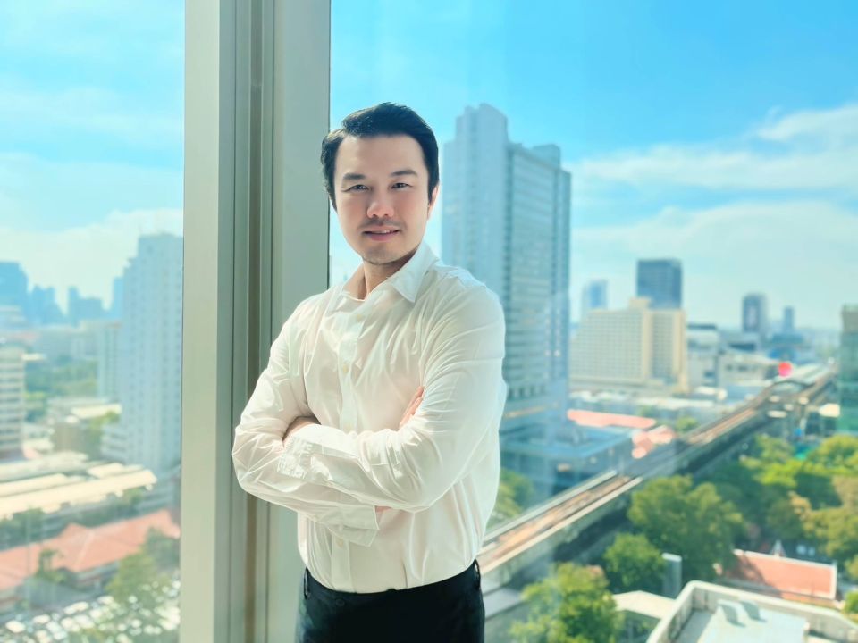 แบรนด์เนม มันนี่ ตั้งเป้าปี 71 พอร์ตสินเชื่อทะยาน1,000 ล้าน!! แต่งตัวเข้าตลาดหุ้นปี 73