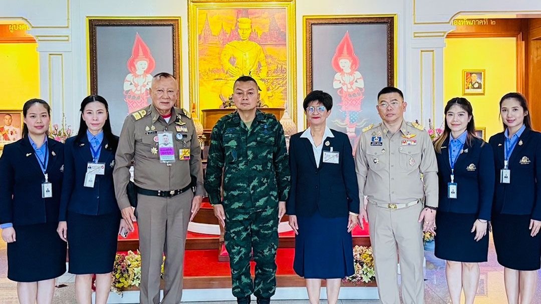 มูลนิธิศาลาเฉลิมกรุง ส่งมอบกำลังใจให้แก่ทหารไทย