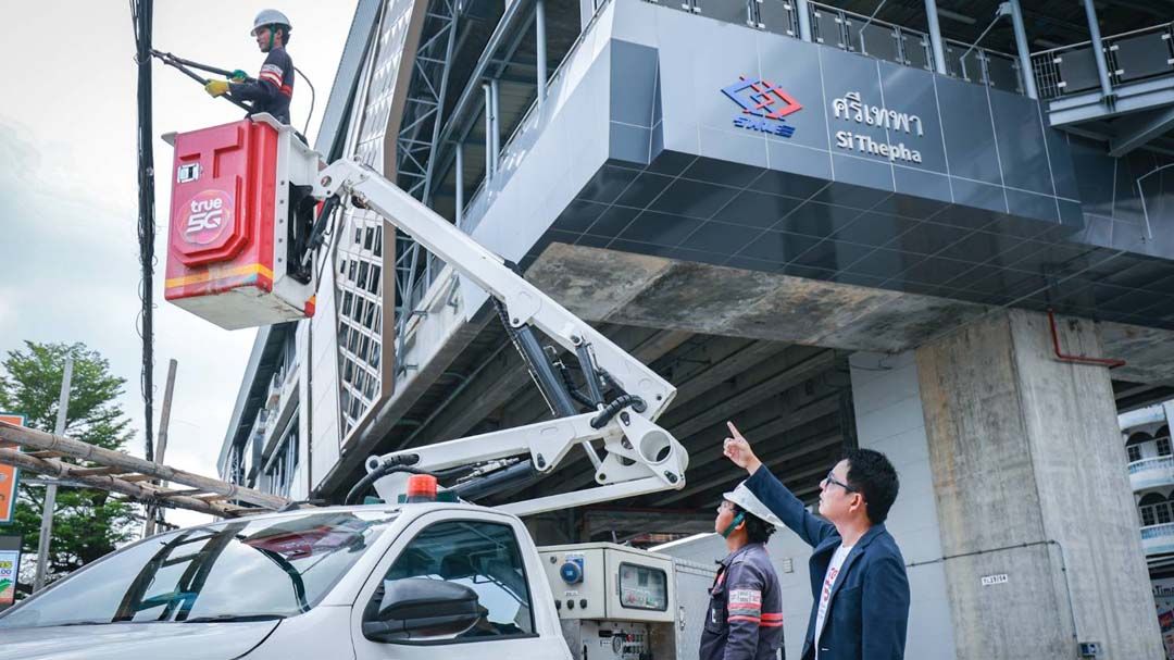 ‘เทพารักษ์’ถนนสวยไร้เสาสายแรกแห่งสมุทรปราการ ‘ทรู-กฟน.-เครือข่ายฯ’ร่วมนำสายสื่อสารลงดิน