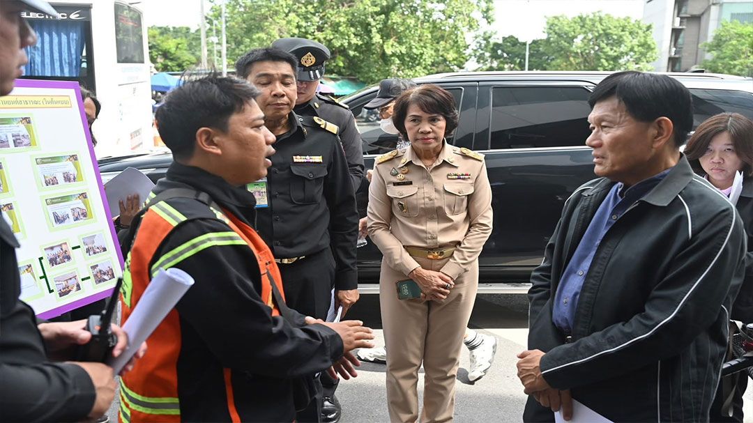 ‘รองจักกพันธุ์’ นำทีมติดตามงานเขตบางกอกน้อยดูปัญหาพร้อมเร่งแก้ไข