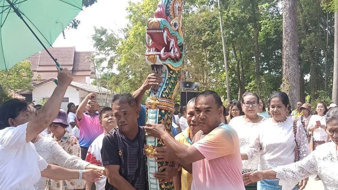 วัดควนฯ จัดพิธีแต่งงานพญานาค ตามความเชื่อในประเพณีลากพระ