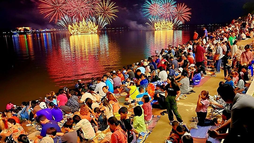 ออกพรรษานครพนม ปิดเมืองบ่ายโมง คาด มหาชนนับแสนแห่ชมเรือไฟยักษ์