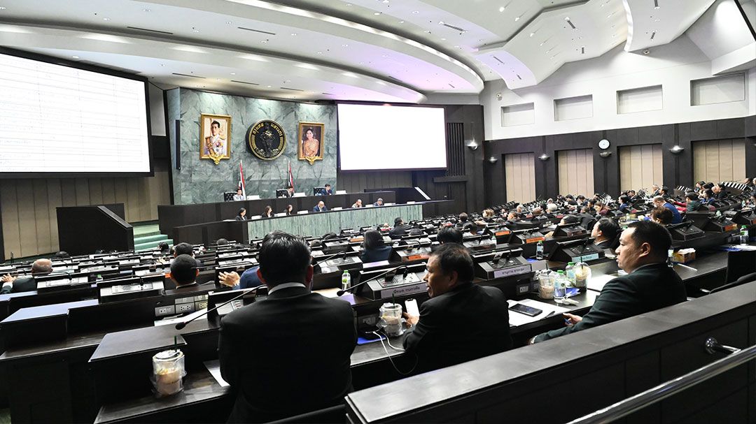 สภากทม.ผ่านงบเหลื่อมปี แบบไม่มีหนี้ผูกพัน วงเงิน 3.4 พันล้าน