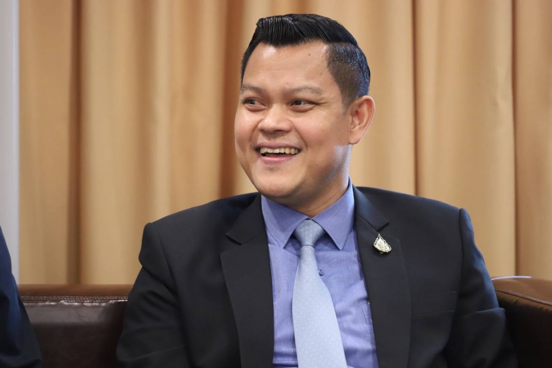 ”ธนกร“ เล็งออกมาตรการช่วยเอสเอ็มอีระยะสั้น-ระยะยาว พร้อมสานต่อนโยบายอีวี
