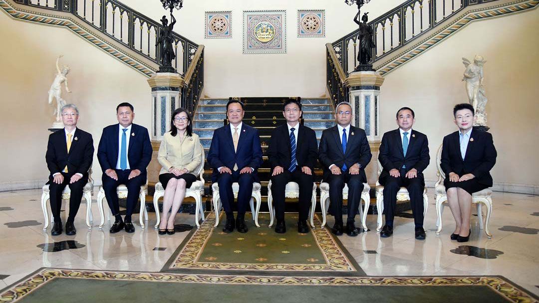 ‘นายกฯอนุทิน’อวยพรผู้เกษียณอายุราชการ หัวหน้าส่วนราชการกระทรวง-สลน.