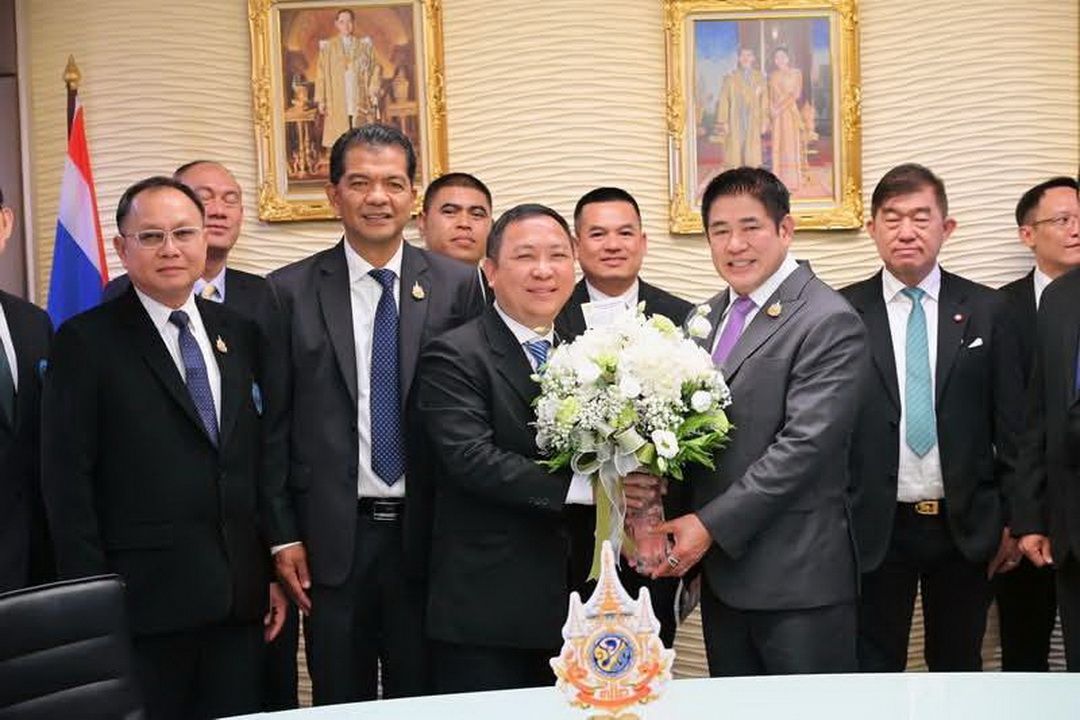 อธิบดีกรมปศุสัตว์ นำผู้แทนจากสมาคมด้านปศุสัตว์ และกลุ่มเกษตรกร เข้าพบรองนายกฯ และ รมว.เกษตรฯ