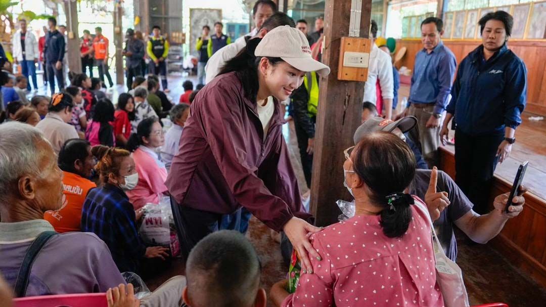 ‘หัวหน้าอิ๊งค์’ยกเลิกภารกิจหาเสียง นำทีม‘เพื่อไทย’ลงช่วยน้ำท่วมอุตรดิตถ์