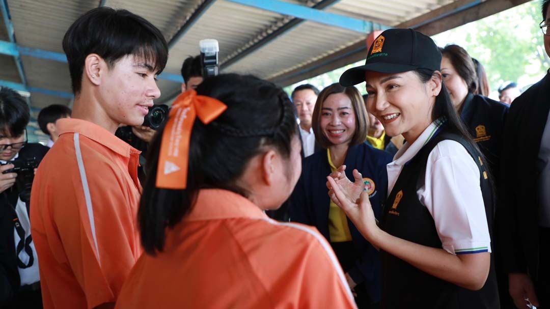 ‘นฤมล’ลุยตากรับฟังปัญหา‘โรงเรียนชายขอบ’ เร่งปรับปรุงบ้านพักครู-เยียวยาค่าอาหารนร.พักนอน