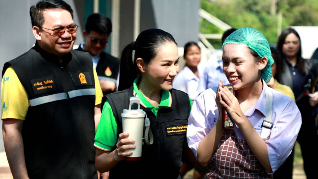 'นฤมล'ประกาศปฏิรูปคุณภาพชีวิตครู ดูแลบ้านพัก 4.1 หมื่นหลัง ตั้งสหกรณ์กลางแก้หนี้ ดอกเบี้ยปีแรก 0%