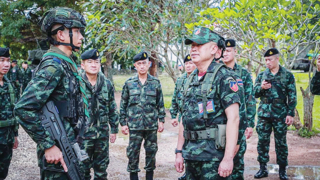 ‘แม่ทัพ1’สั่งลุยกู้ทุ่นระเบิดก่อนส่งมอบ ปชช. ปกป้องแผ่นดินถึงที่สุด