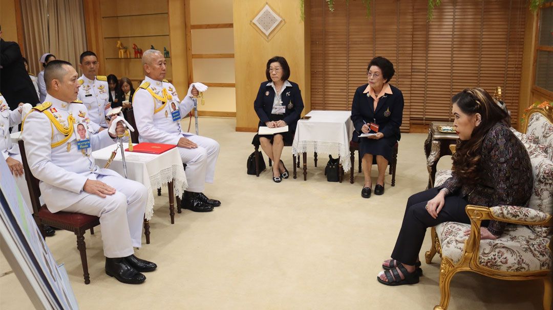 กรมพระศรีสวางควัฒนฯ พระราชทานพระนโยบายแก่ ผบ.ทบ. จัดสร้าง'บังเกอร์-หลุมหลบภัย'พื้นที่ชายแดน