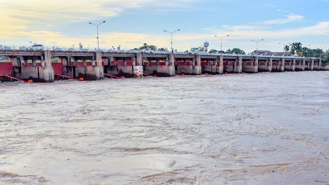 ‘เขื่อนเจ้าพระยา’เพิ่มการระบาย หลังฝนตกต่อเนื่อง ส่งผลให้ปริมาณน้ำมีแนวโน้มเพิ่มสูงขึ้น