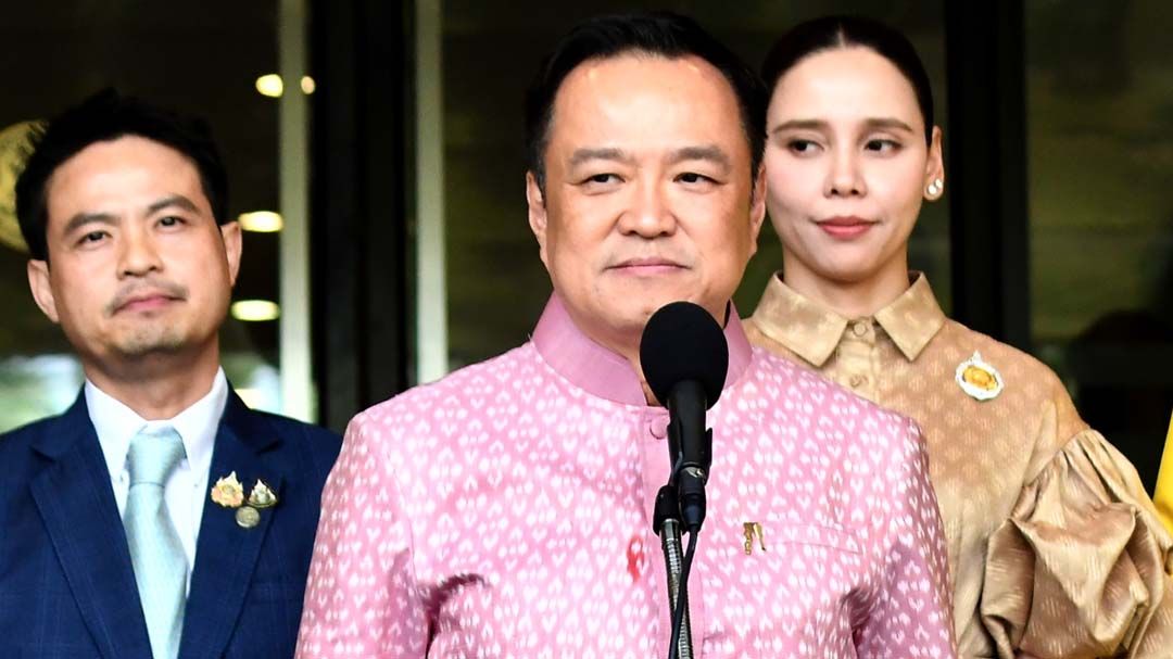 ‘อนุทิน’บอกไม่ทราบ‘ภริยา’ยื่นทรัพย์สิน ป.ป.ช. เพิ่ม 15 ล้าน ชี้มีทนายความทำให้