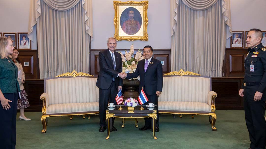 ‘ทูตสหรัฐ’เข้าพบ‘รมว.กลาโหม’ ขอบคุณสนับสนุนเจรจาหยุดยิง‘ไทย-กัมพูชา’