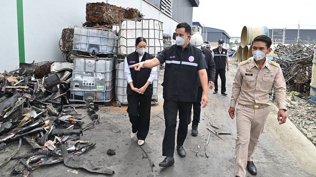 อุตฯ ส่งชุด  ‘เต็มเหนี่ยว’ ปิดโรงงานเถื่อนกลางเมืองสมุทรสาครยึด E-waste กว่า 80 ตัน